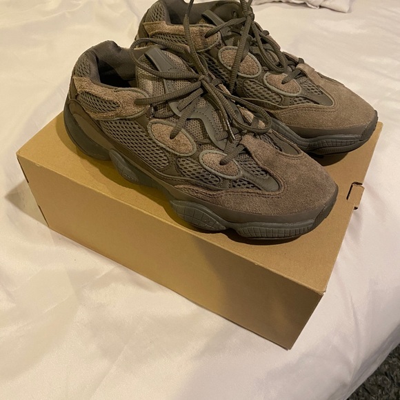 Yeezy 500 Clay Brown 9US - Picture 3 of 9